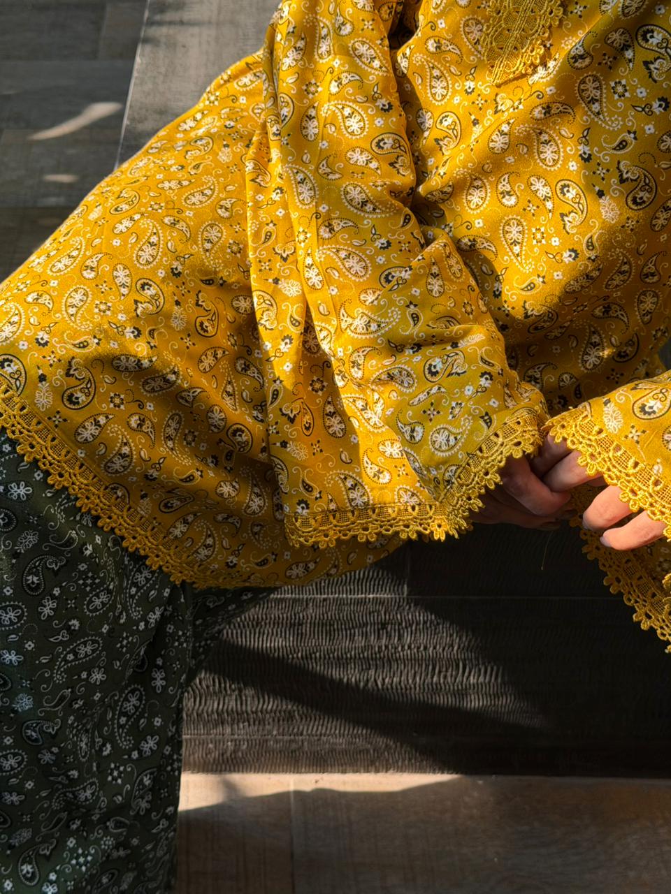 NAQSH — Sunset Saffron